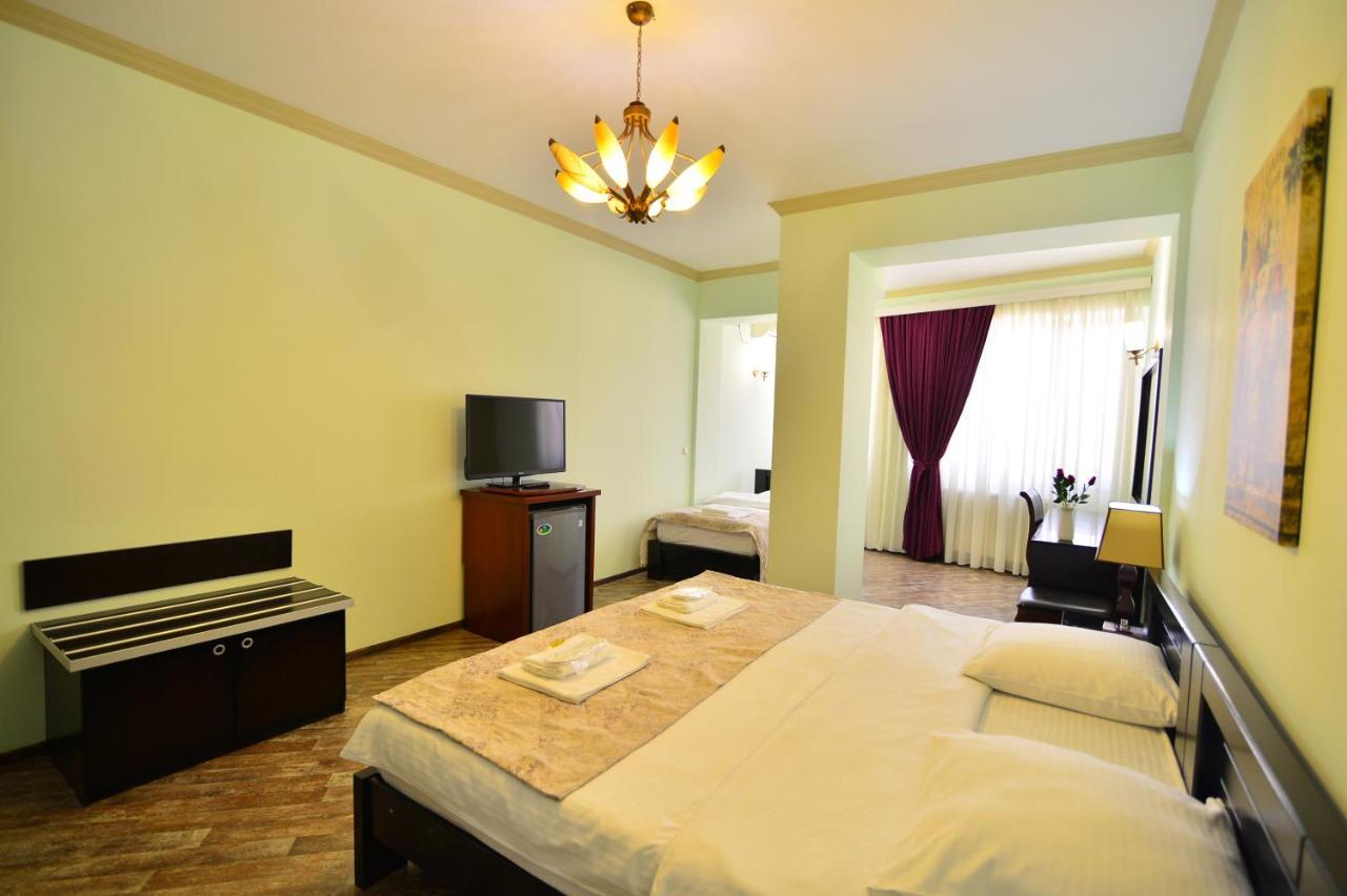 Hotel Blissdom Tiflis Dış mekan fotoğraf
