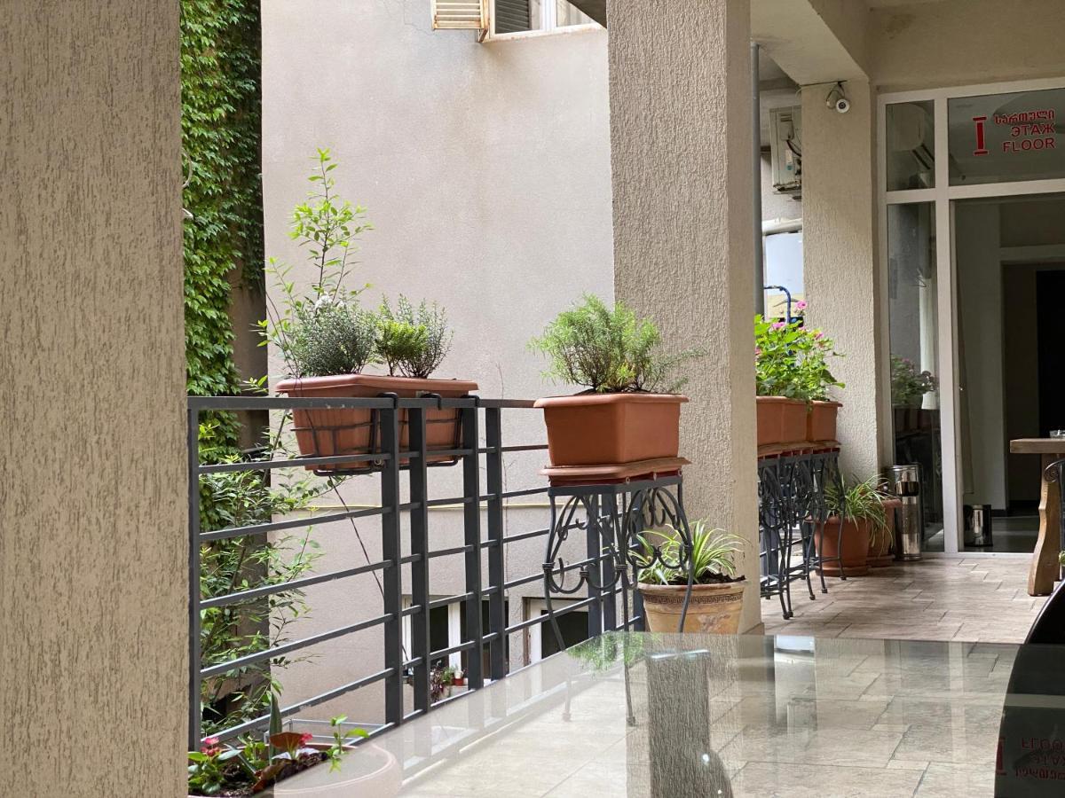 Hotel Blissdom Tiflis Dış mekan fotoğraf